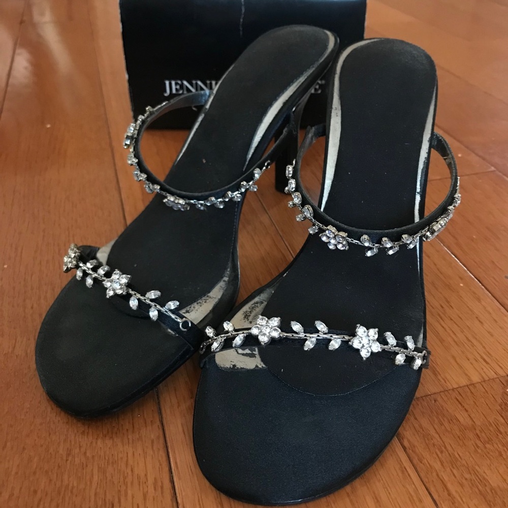 Shoes - Picture 2 of 6